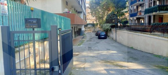 Imóvel comercial de 2 divisões em Bari, Italy N.º 17343 2