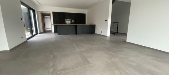 3 bedrooms House in Riedisheim, France No. 97509 3