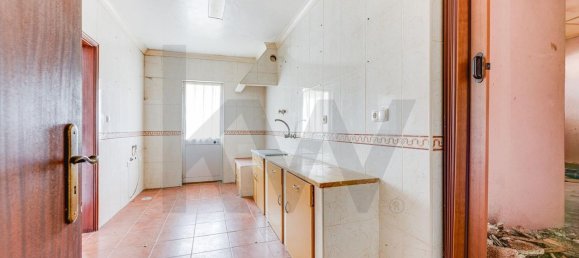 4 bedrooms House in Vila Franca de Xira, Portugal No. 91399 13