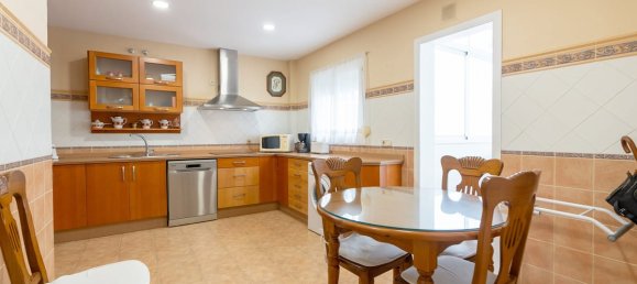 3 Schlafzimmer Wohnung in Estepona, Spain, Nr. 18891 8