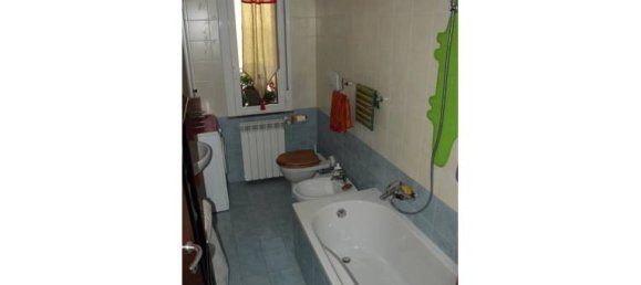 Apartamento de 2 dormitorios en Cerro Maggiore, Italy No. 254334 5