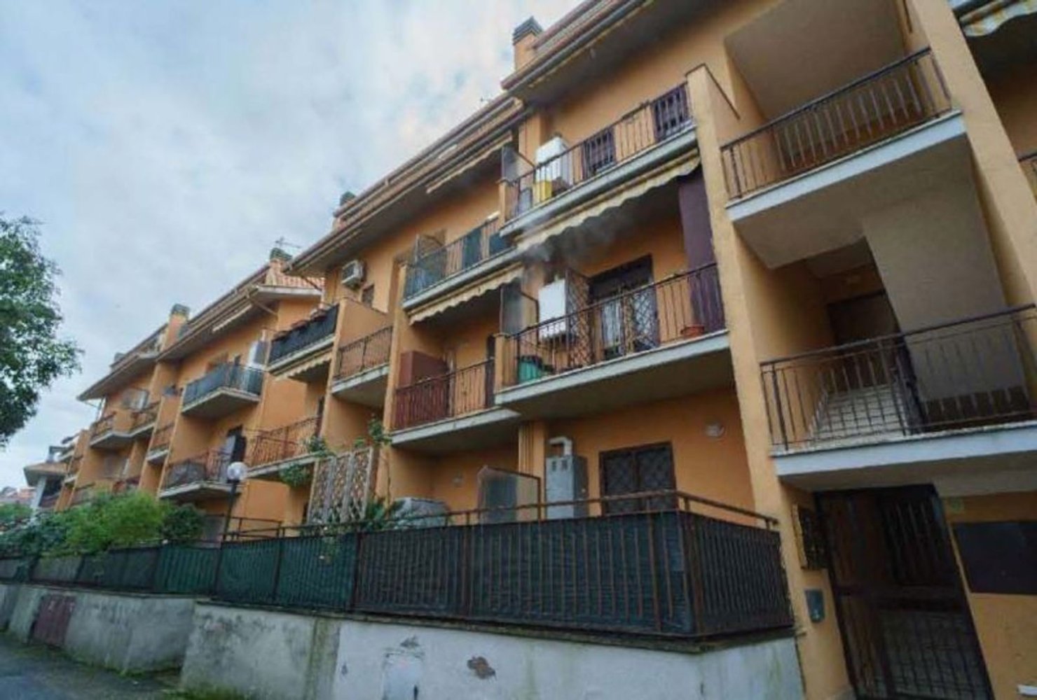 4 rooms Duplex in Monterotondo, Italy No. 297130