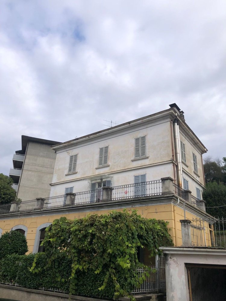 Apartamento de 3 divisões em Luino, Italy N.º 184845