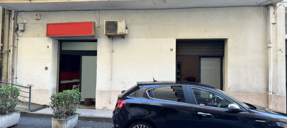 Коммерческая недвижимость с 2 комнатами в Катандзаро, Италия № 80581 5