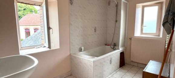 5 Schlafzimmer Haus in Mondoubleau, France, Nr. 304600 9