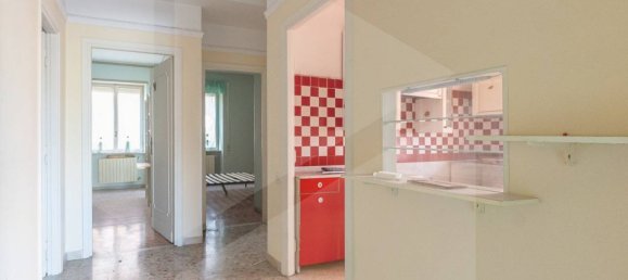 3 rooms Apartment in Ciampino, Italy No. 20808 5