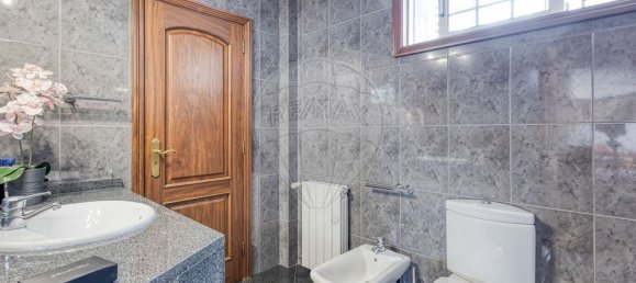 4 bedrooms House in Vila Nova de Gaia, Portugal No. 181046 48