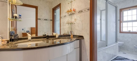 4 bedrooms House in Vila Nova de Gaia, Portugal No. 181046 37