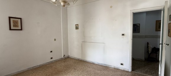 3 rooms Apartment in Taranto, Italy No. 301513 4