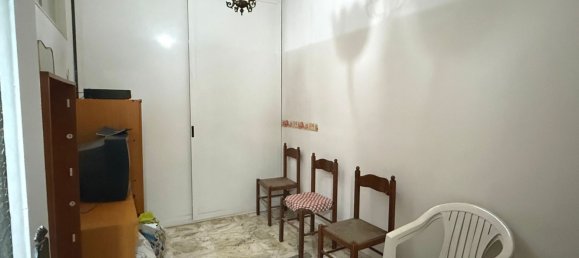 3 rooms Apartment in Taranto, Italy No. 301513 5