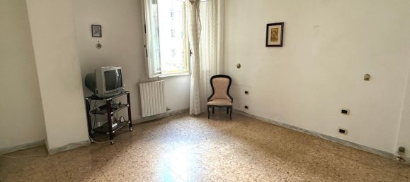 3 rooms Apartment in Taranto, Italy No. 301513 3