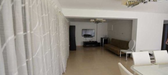 5 bedrooms Villa in Germasogeia, Cyprus No. 13555 16