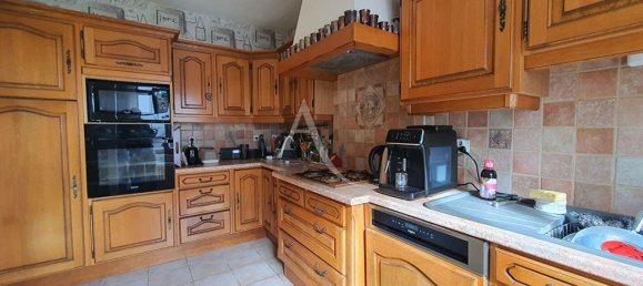 Casa de 4 dormitorios en Noyers-sur-Cher, France No. 79921 3