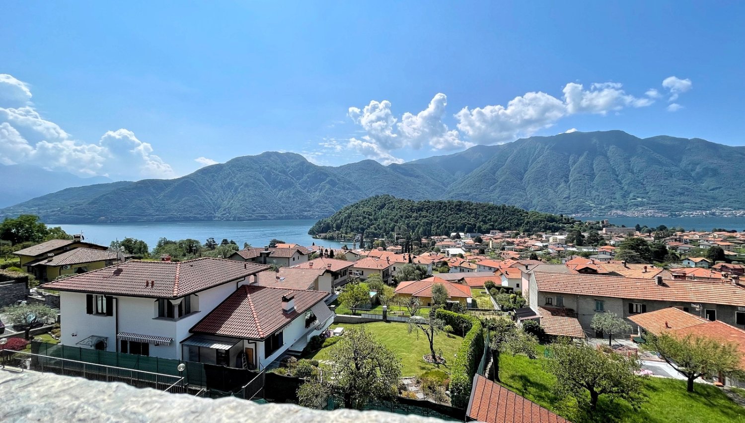 3 bedrooms Apartment in Tremezzina, Italy No. 107271