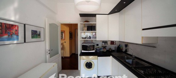 1 bedroom Apartment in Genoa, Italy No. 313329 7