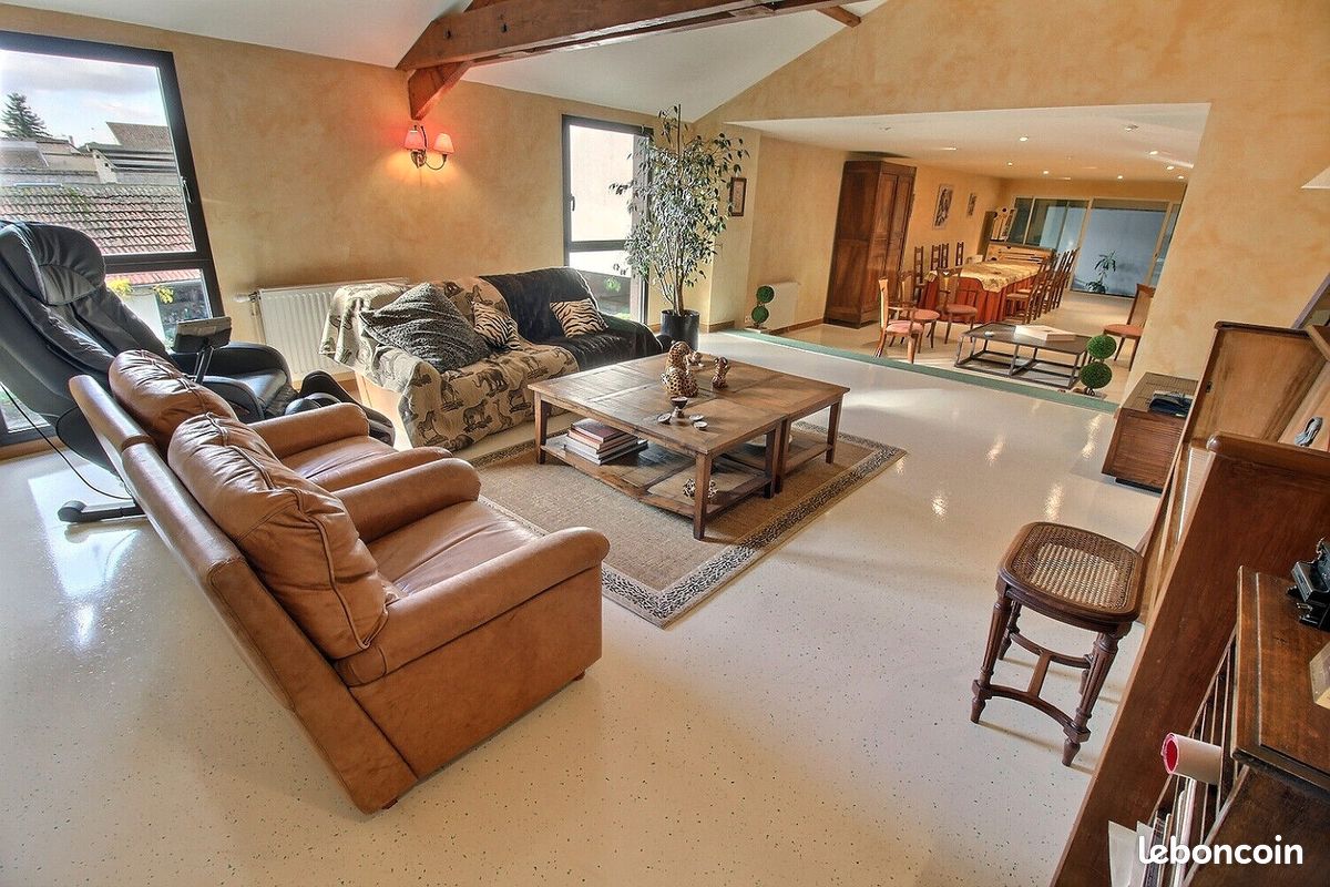 5 bedrooms House in Reims, France No. 41062