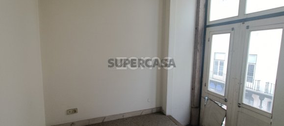 750m² Building in Lisbon, Portugal No. 160157 11