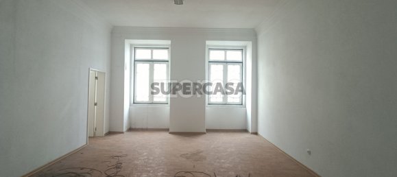 750m² Building in Lisbon, Portugal No. 160157 6