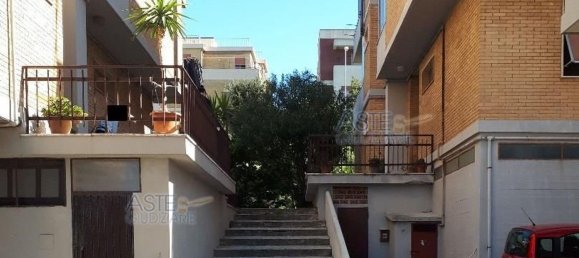 5 rooms Apartment in Piombino, Italy No. 41739 15