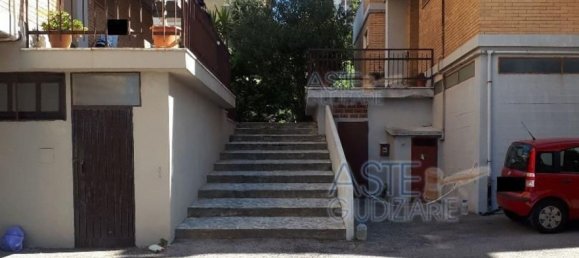 5 rooms Apartment in Piombino, Italy No. 41739 4