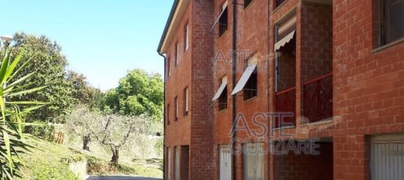 5 rooms Apartment in Piombino, Italy No. 41739 10