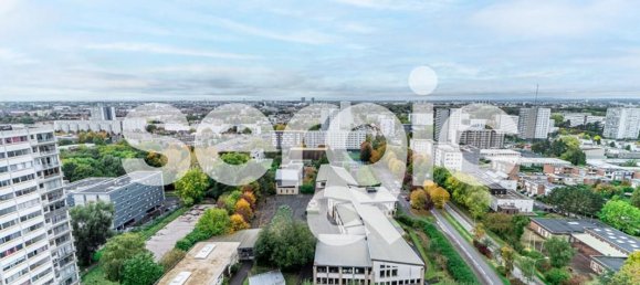 Studio in Mons-en-Baroeul, France No. 56102 3