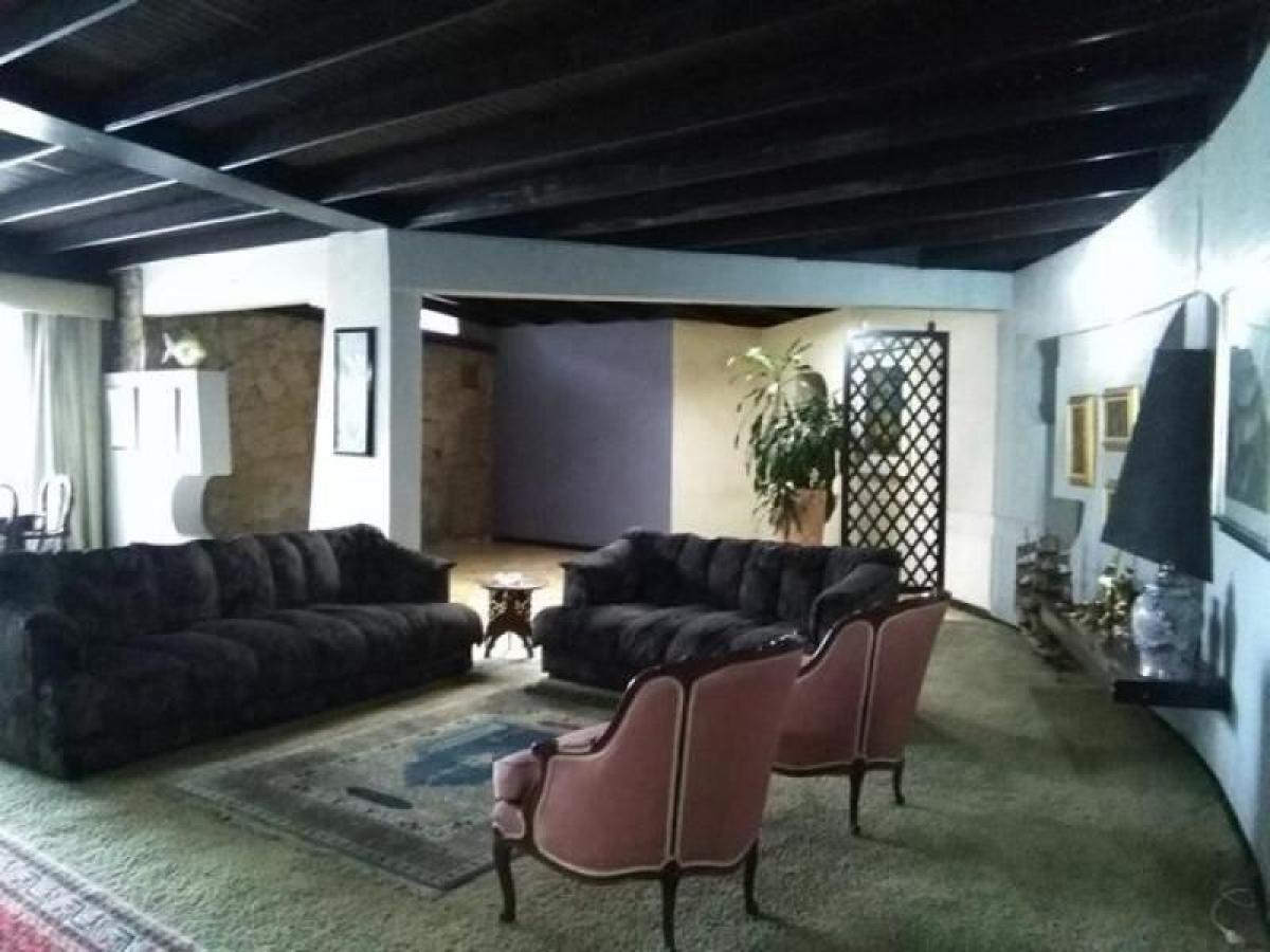 6 bedrooms House in Bogota, Colombia No. 13324