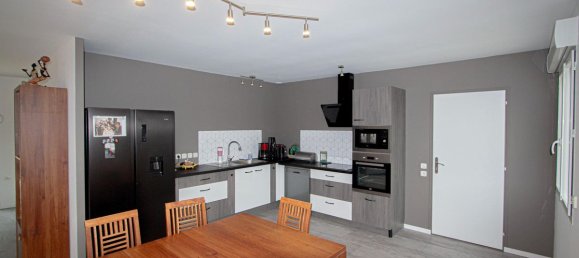 Дом с 4 спальнями в Сен-Николя-де-Бургей, Франция № 240483 5