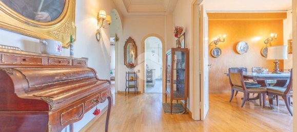 3 bedrooms Apartment in Rome, Italy No. 310113 2