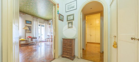 3 bedrooms Apartment in Rome, Italy No. 310113 9