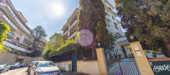 3 bedrooms Apartment in Rome, Italy No. 310113 12