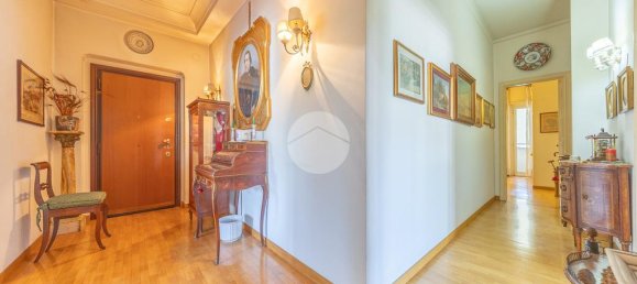 3 bedrooms Apartment in Rome, Italy No. 310113 6