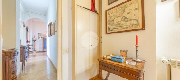 3 bedrooms Apartment in Rome, Italy No. 310113 8