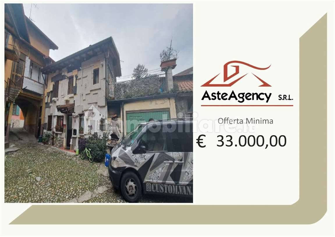 2 bedrooms Apartment in Varese, Italy No. 375760