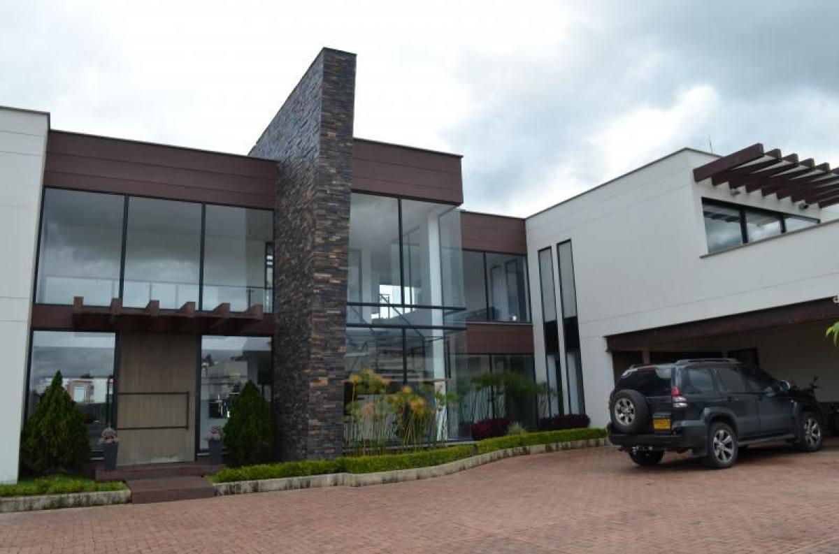 4 bedrooms House in Bogota, Colombia No. 13831