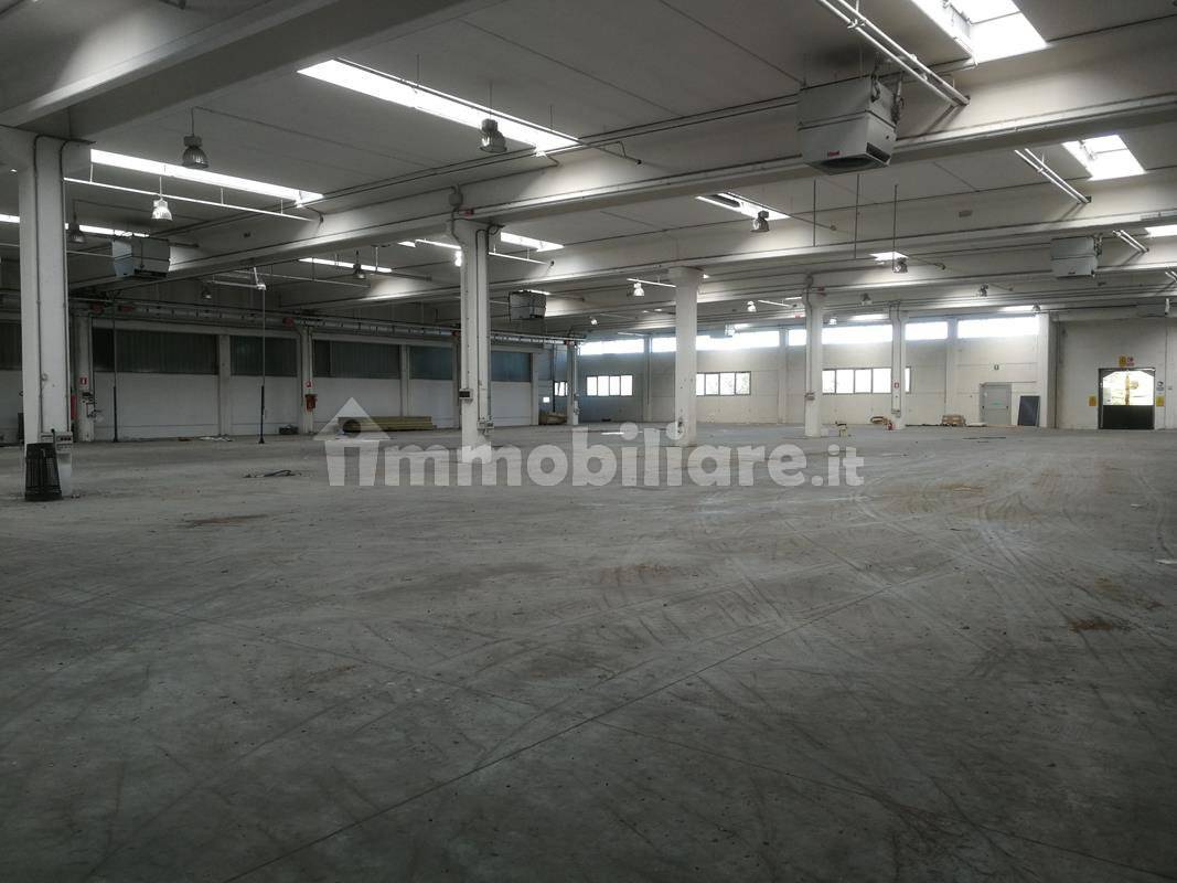 Lagerhaus in Retorbido, Italy 3000m², Nr. 73781