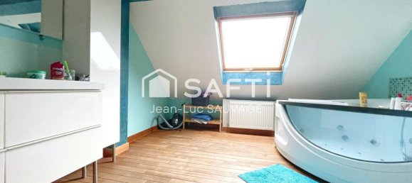 5 bedrooms House in Bondues, France No. 79781 4