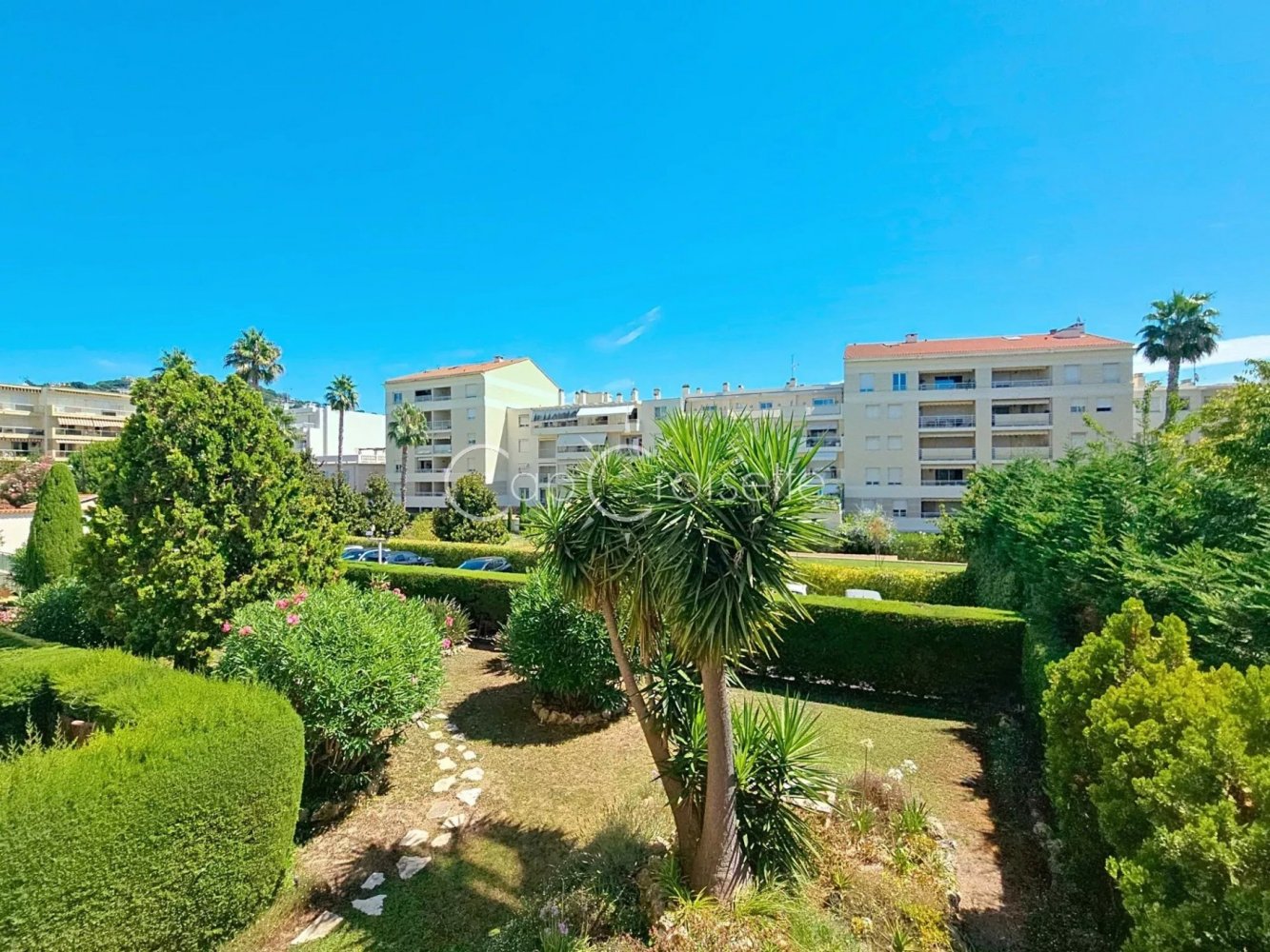 2 bedrooms Apartment in Cannes, France No. 293351