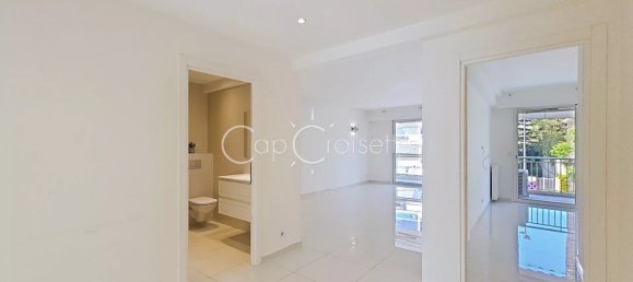 2 bedrooms Apartment in Cannes, France No. 293351 2