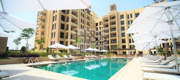 Apartamento de 4 dormitorios en Umm Suqeim, UAE No. 16574 10