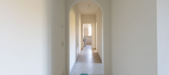 Studio in Zagarolo, Italy, Nr. 8853 17