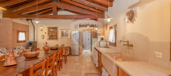 4 غرف نوم فيلا في Mirano, Italy رقم 373425 14