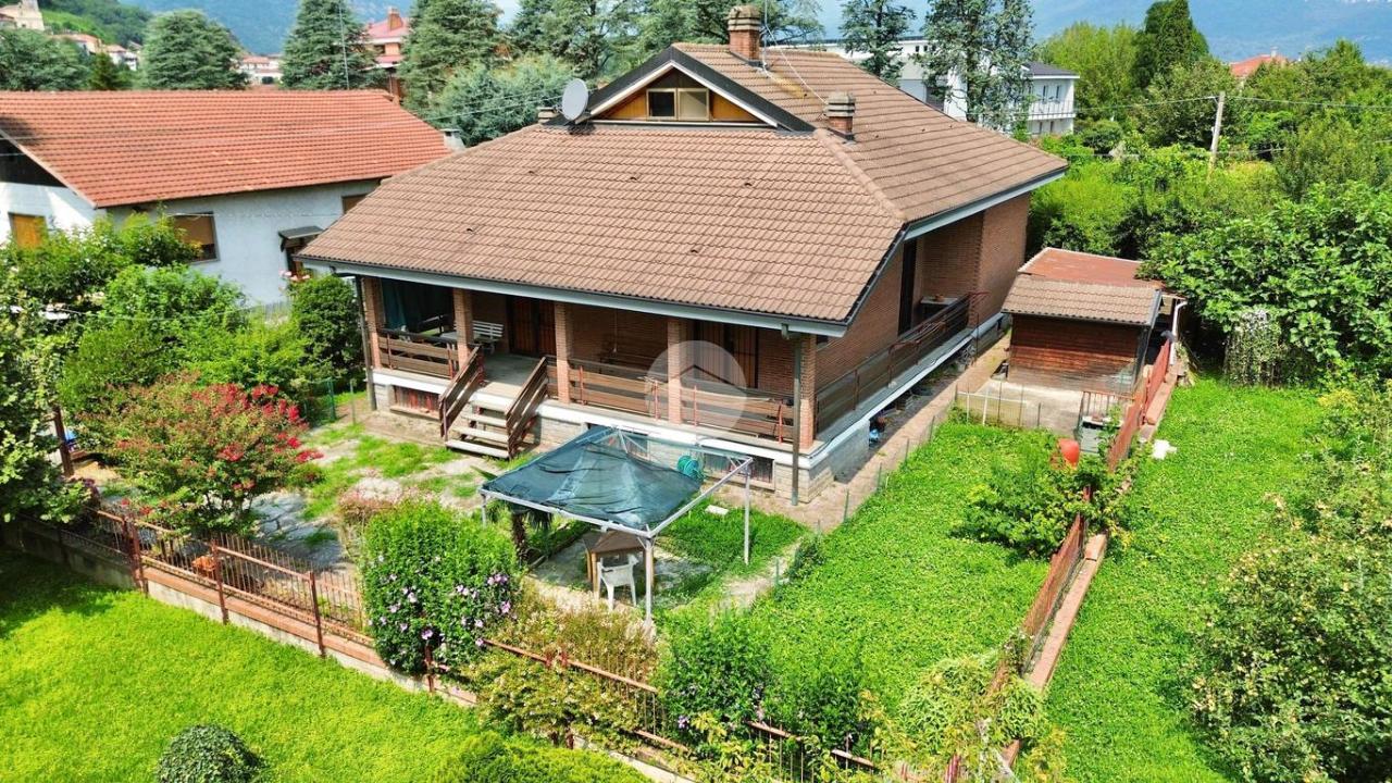 8 rooms Villa in Avigliana, Italy No. 30176