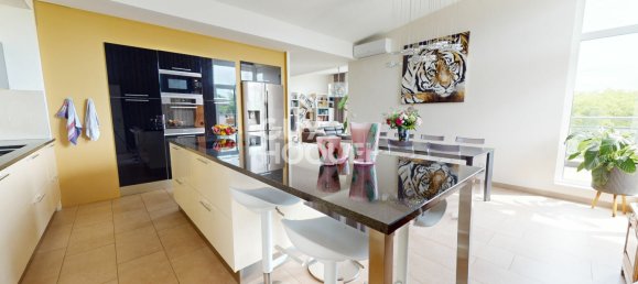 Пентхаус с 4 спальнями в Серне, Франция № 267599 6