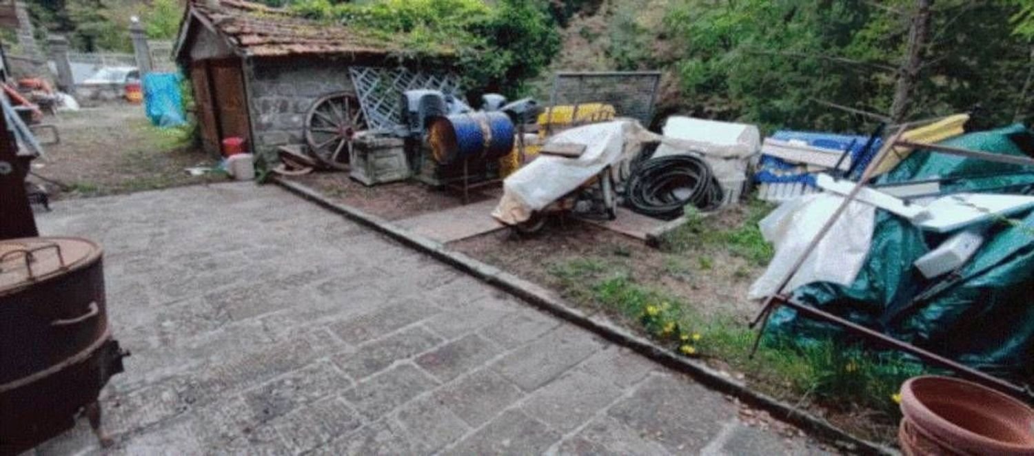 3 rooms Apartment in Fivizzano, Italy No. 49134