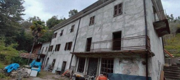 3 rooms Apartment in Fivizzano, Italy No. 49134 11