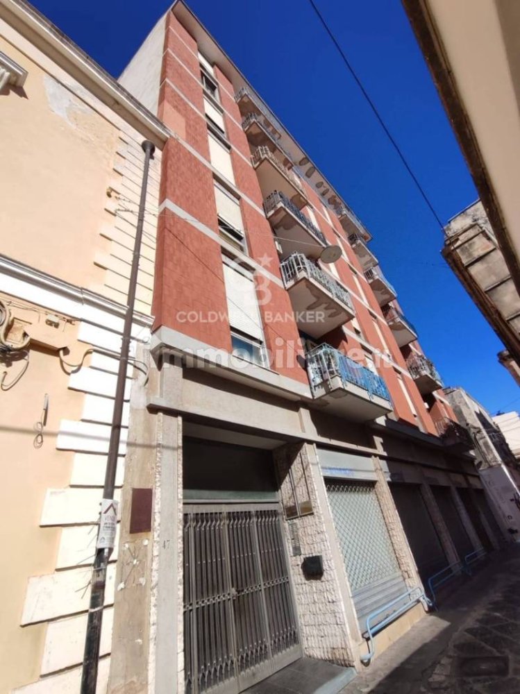 3 bedrooms Apartment in Brindisi, Italy No. 263757