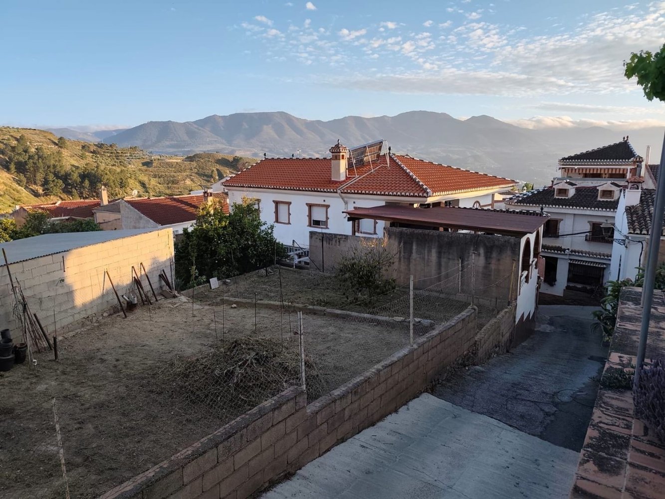  Land in Granada, Spain No. 159098