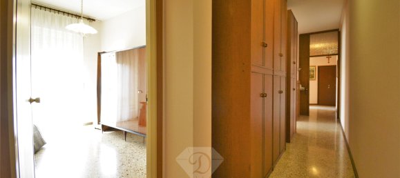 2 bedrooms Apartment in Castronno, Italy No. 71053 12