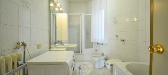 2 bedrooms Apartment in Castronno, Italy No. 71053 13